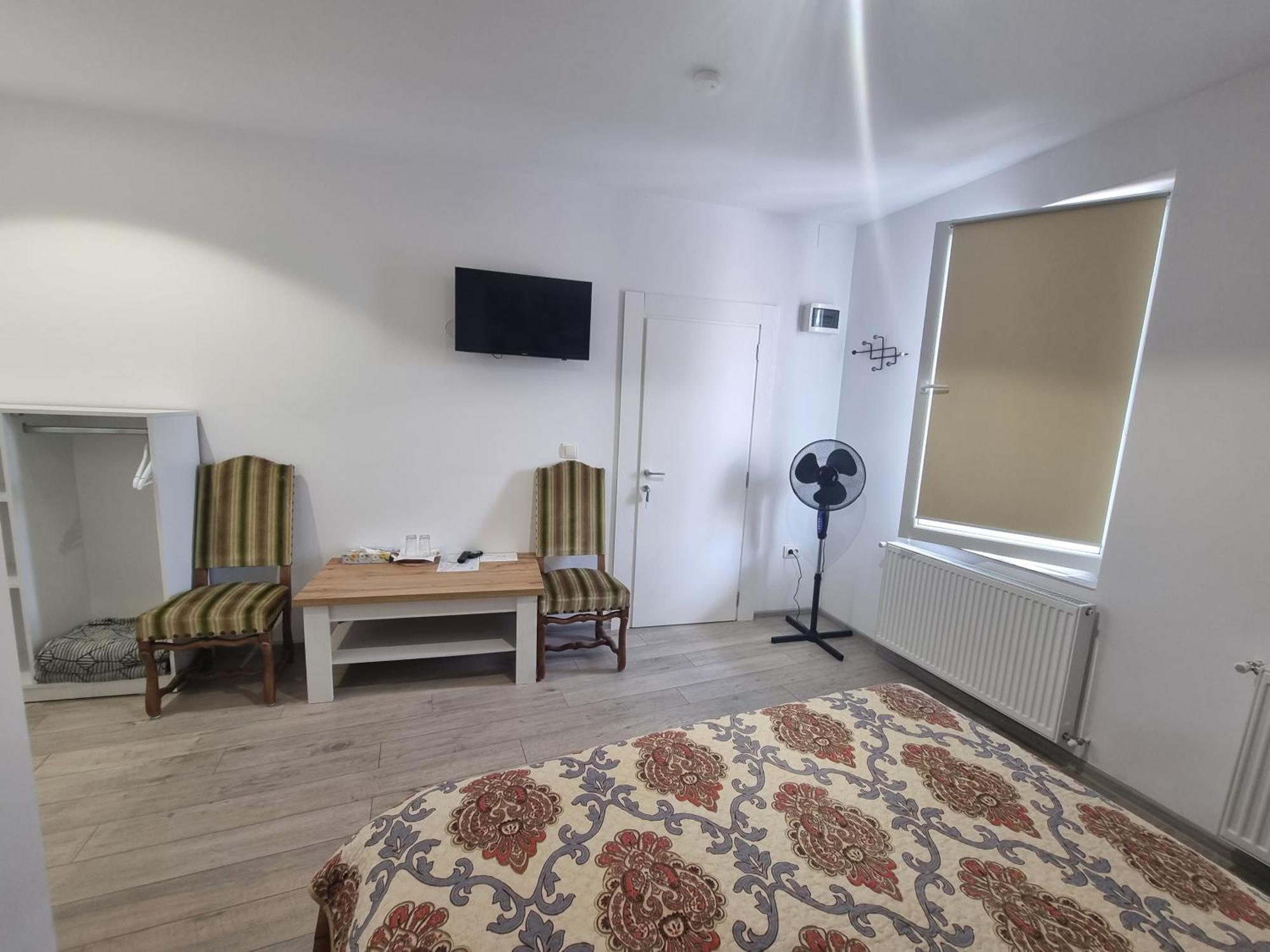 Hotel Casa Musceleana Câmpulung Zewnętrze zdjęcie