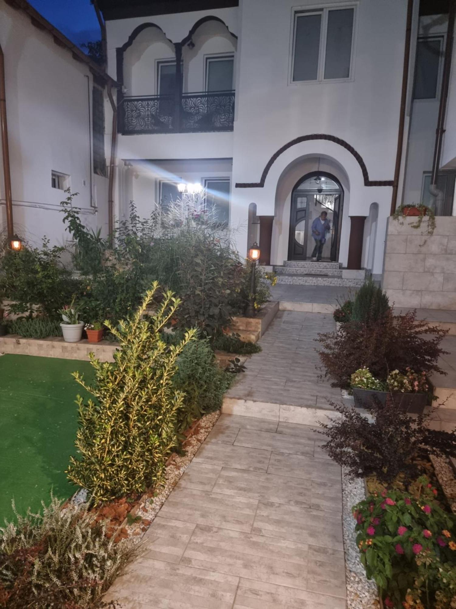 Hotel Casa Musceleana Câmpulung Zewnętrze zdjęcie
