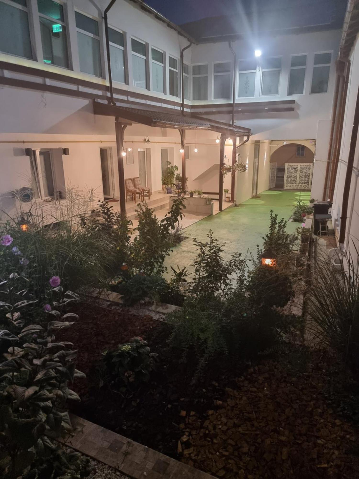 Hotel Casa Musceleana Câmpulung Zewnętrze zdjęcie