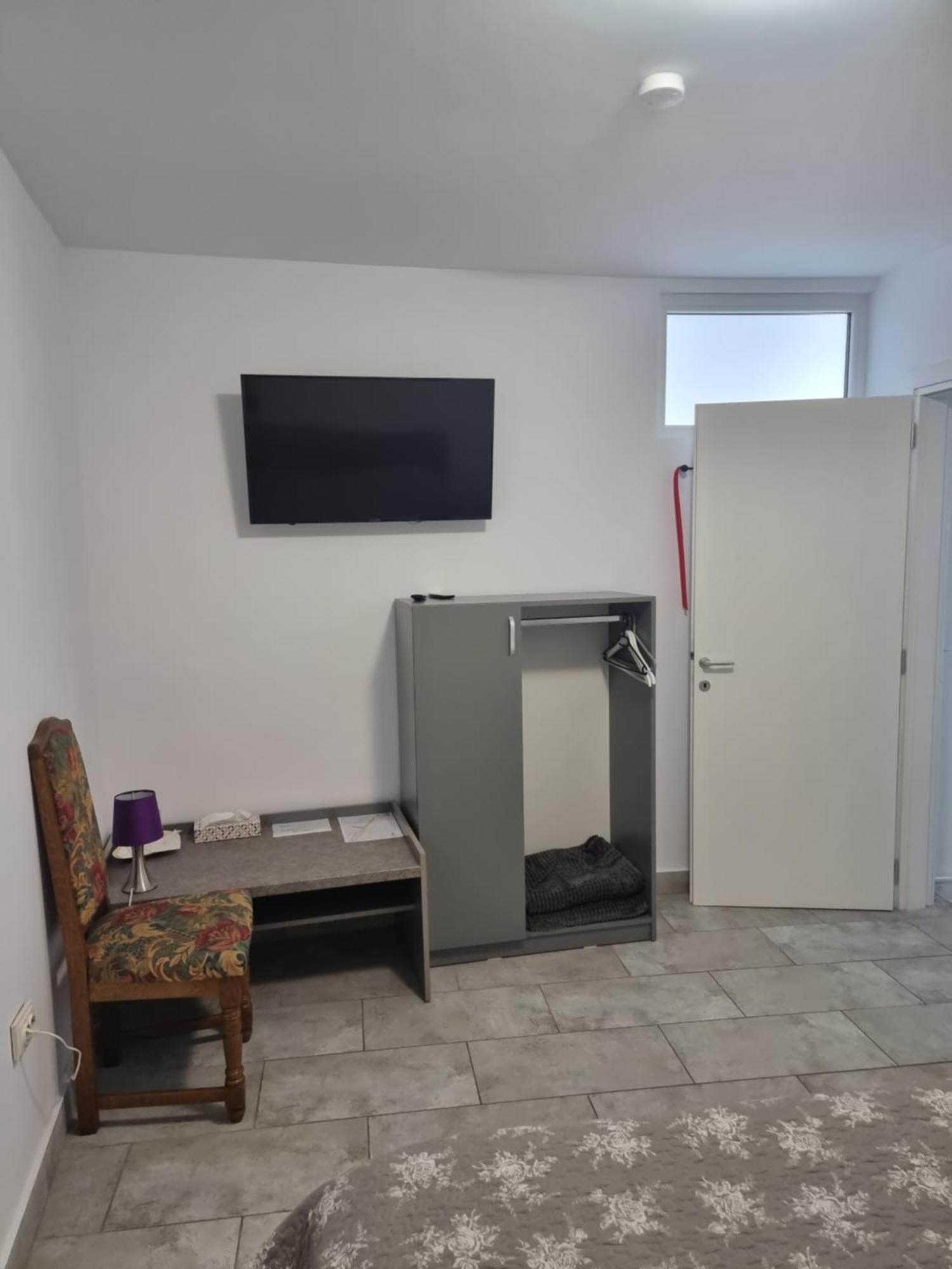 Hotel Casa Musceleana Câmpulung Zewnętrze zdjęcie