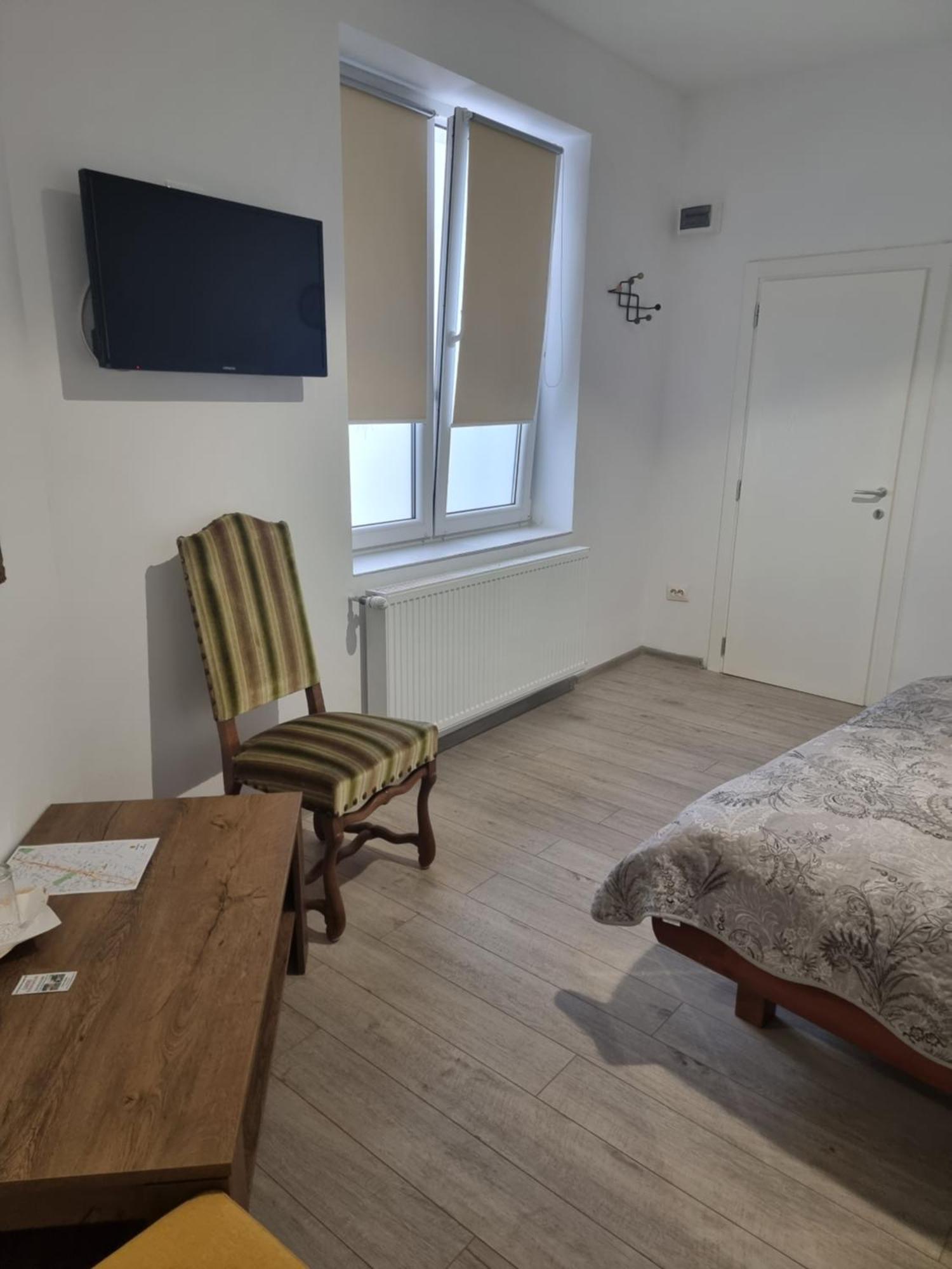 Hotel Casa Musceleana Câmpulung Zewnętrze zdjęcie