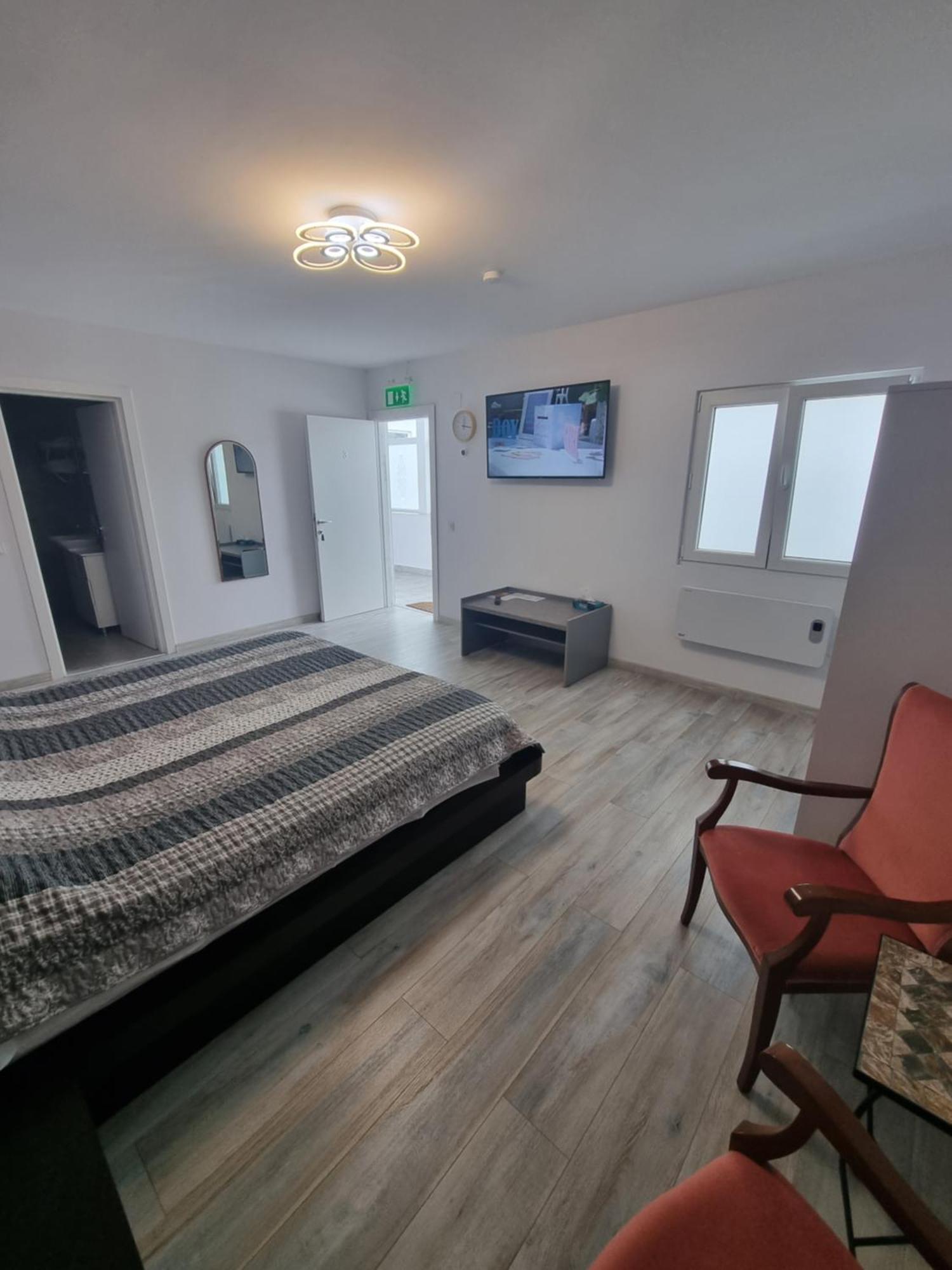 Hotel Casa Musceleana Câmpulung Zewnętrze zdjęcie