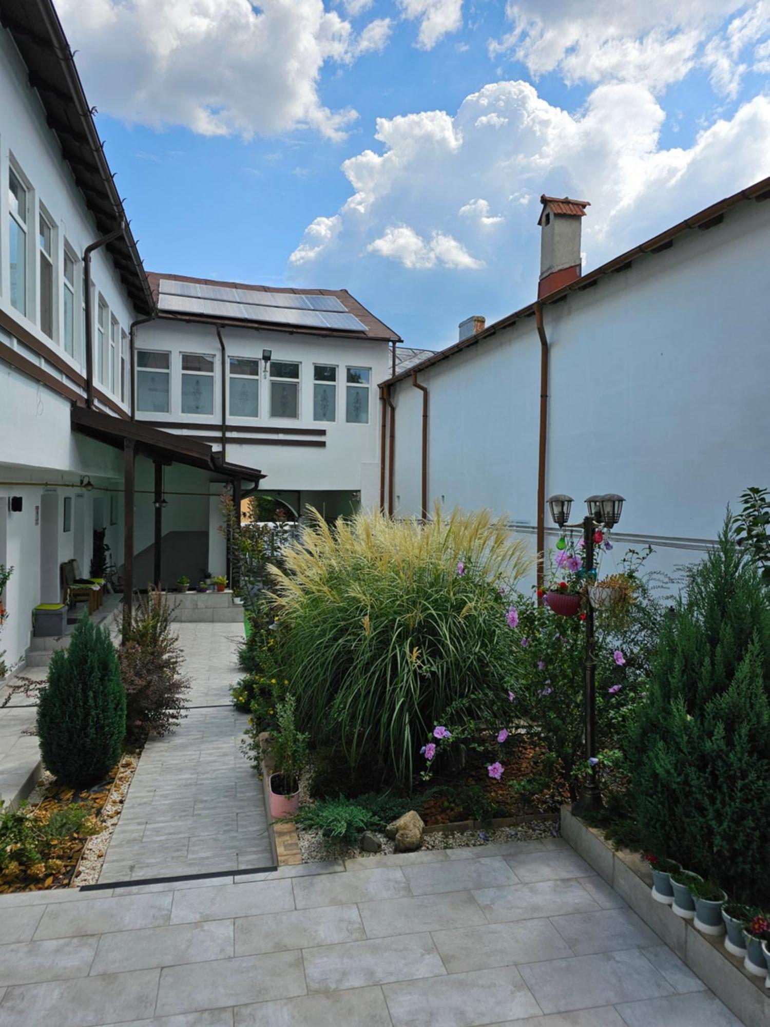 Hotel Casa Musceleana Câmpulung Zewnętrze zdjęcie